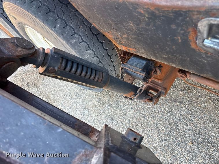 image for item EW4289 2007 International 7400 dump truck