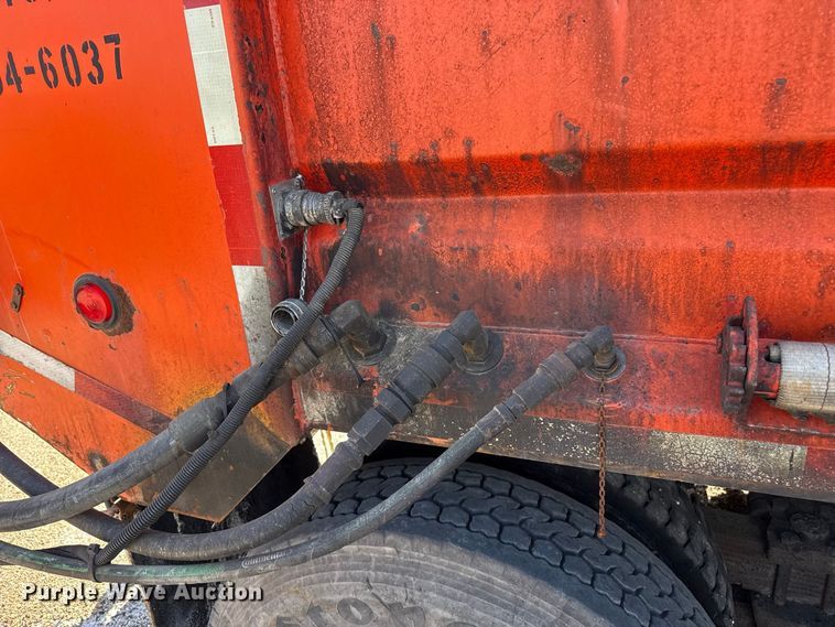 image for item EW4289 2007 International 7400 dump truck
