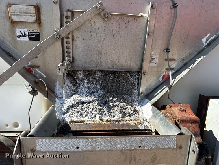 image for item EW4289 2007 International 7400 dump truck