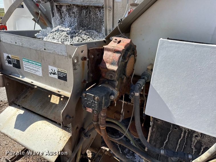image for item EW4289 2007 International 7400 dump truck