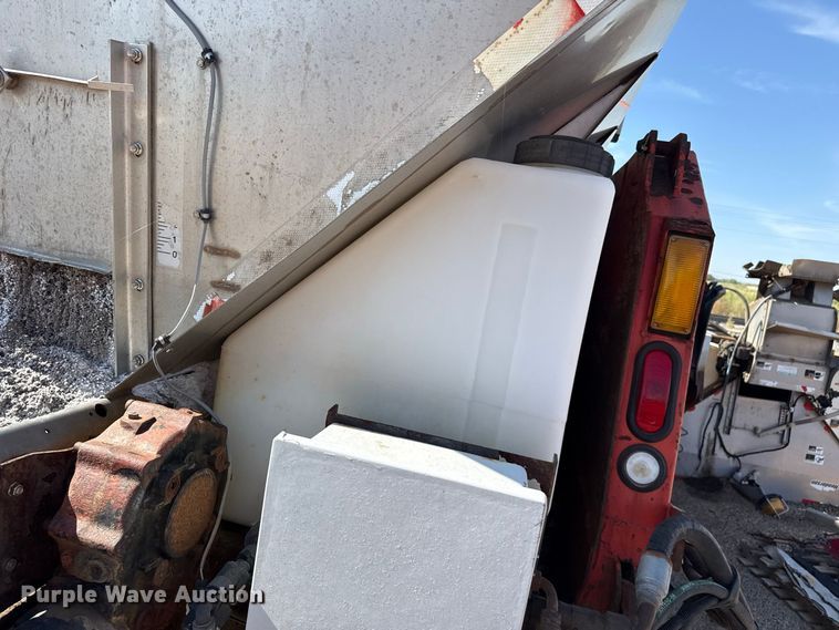 image for item EW4289 2007 International 7400 dump truck