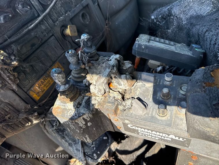 image for item EW4289 2007 International 7400 dump truck