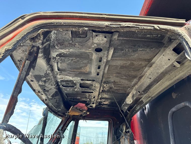 image for item EW4289 2007 International 7400 dump truck