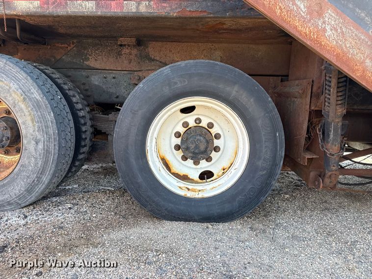 image for item EW4289 2007 International 7400 dump truck