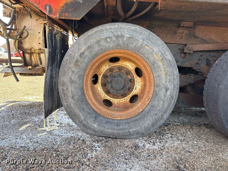 image for item EW4289 2007 International 7400 dump truck