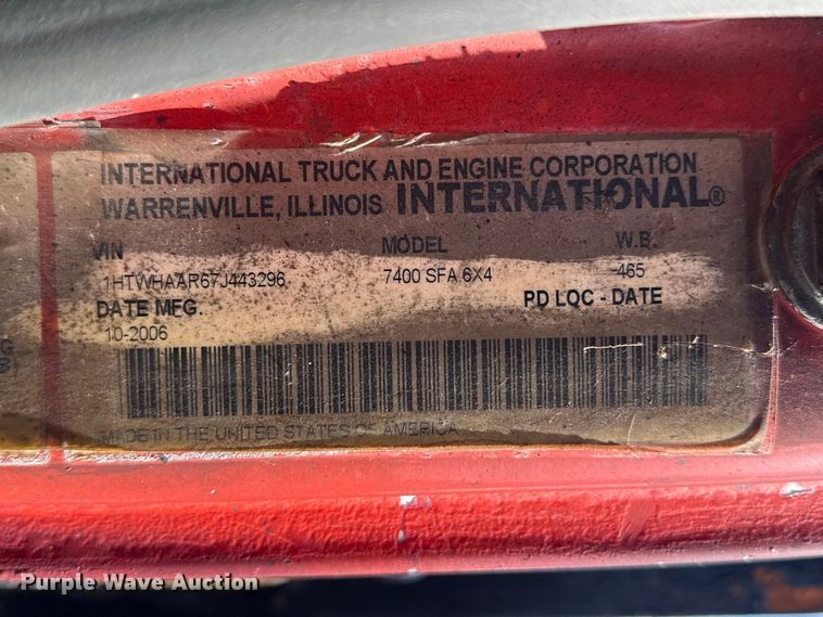 image for item EW4289 2007 International 7400 dump truck