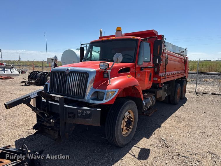 2006 International 7500 dump truck