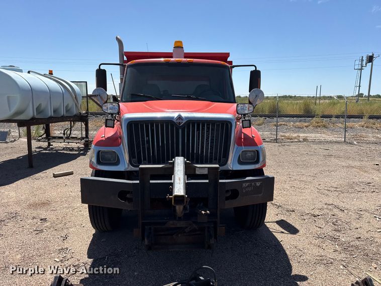 image for item EW4290 2006 International 7500 dump truck