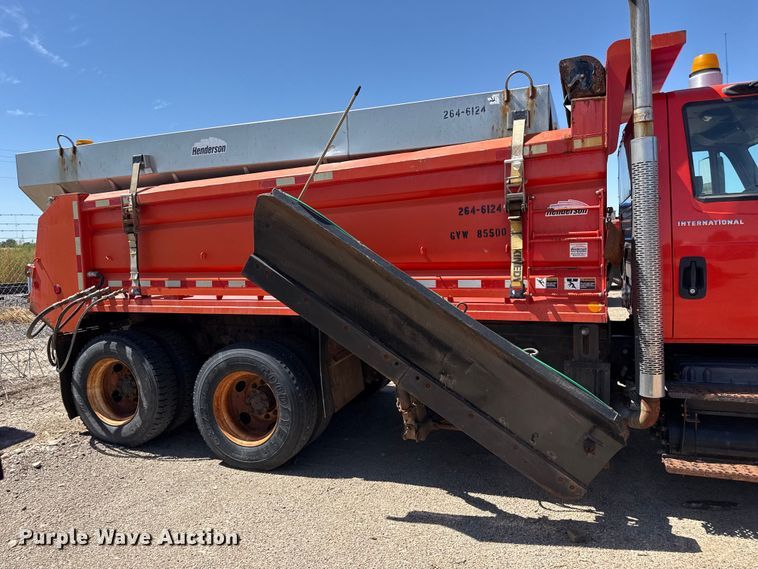 image for item EW4290 2006 International 7500 dump truck