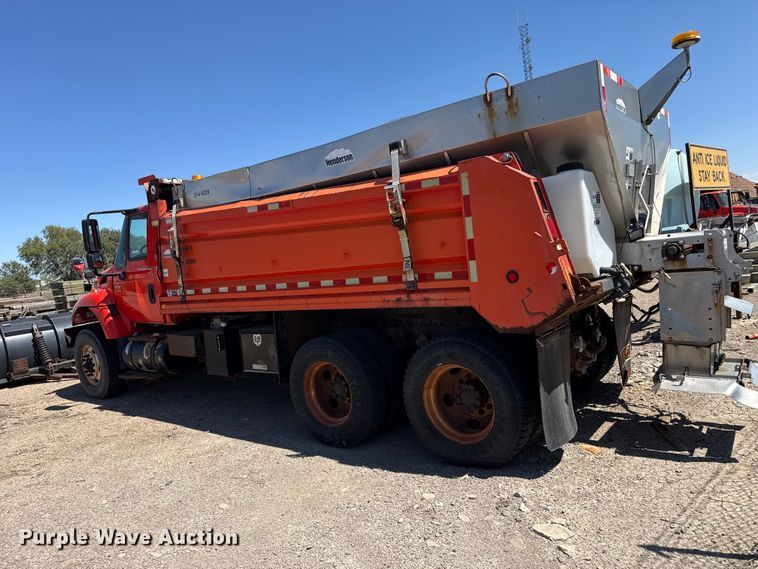 image for item EW4290 2006 International 7500 dump truck
