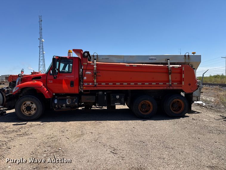 image for item EW4290 2006 International 7500 dump truck