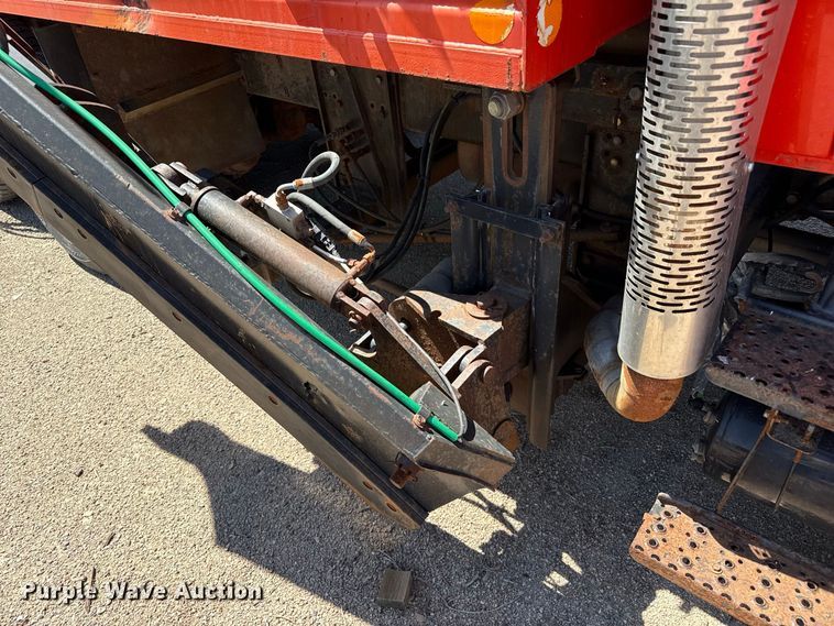 image for item EW4290 2006 International 7500 dump truck