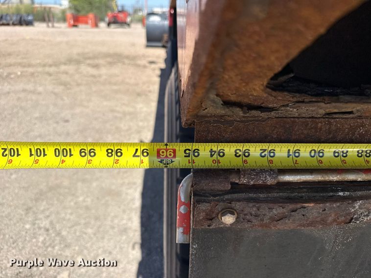 image for item EW4290 2006 International 7500 dump truck