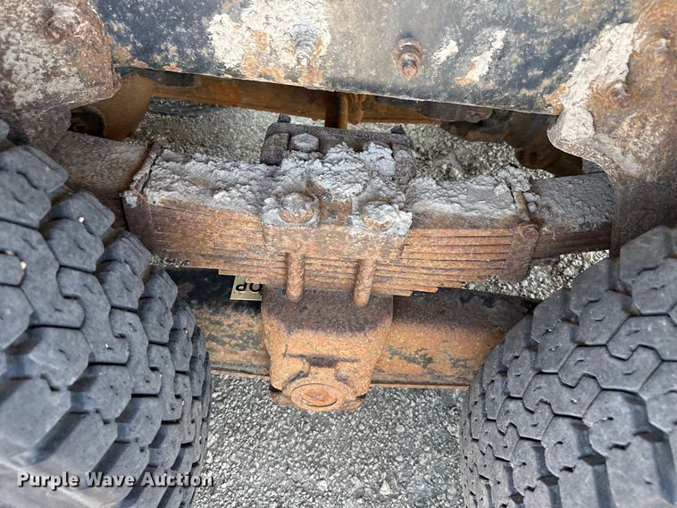 image for item EW4290 2006 International 7500 dump truck