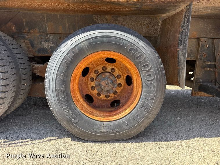image for item EW4290 2006 International 7500 dump truck