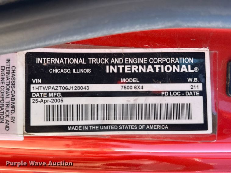 image for item EW4290 2006 International 7500 dump truck
