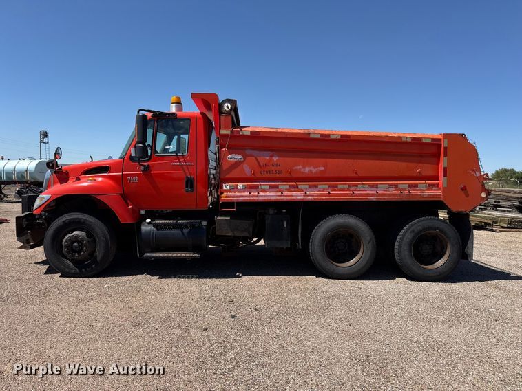 image for item EW4291 2005 International 7400 dump truck