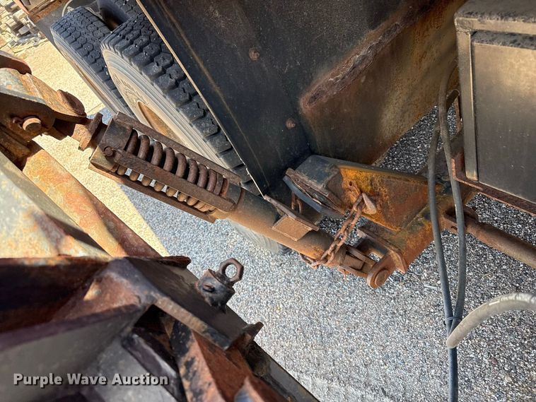 image for item EW4291 2005 International 7400 dump truck