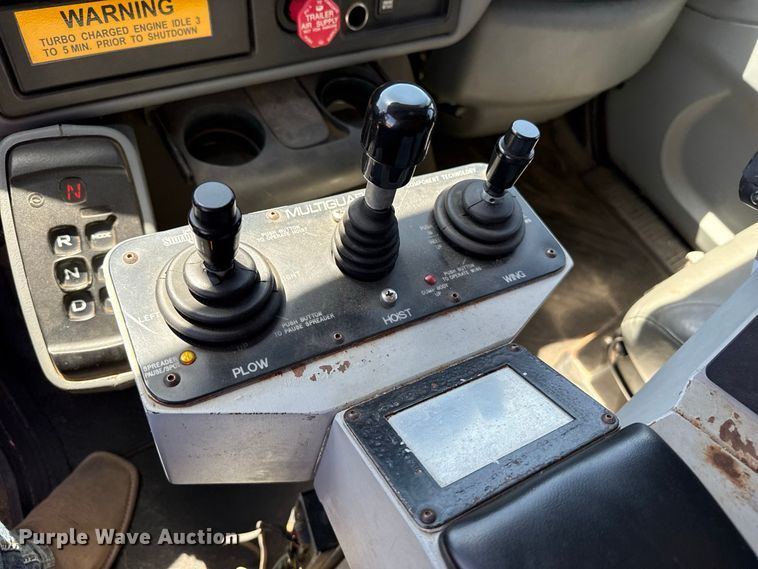 image for item EW4291 2005 International 7400 dump truck