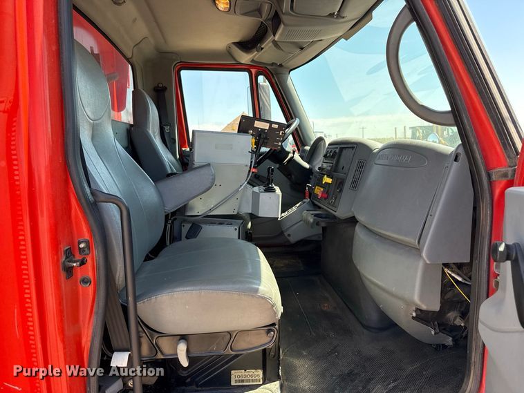 image for item EW4291 2005 International 7400 dump truck