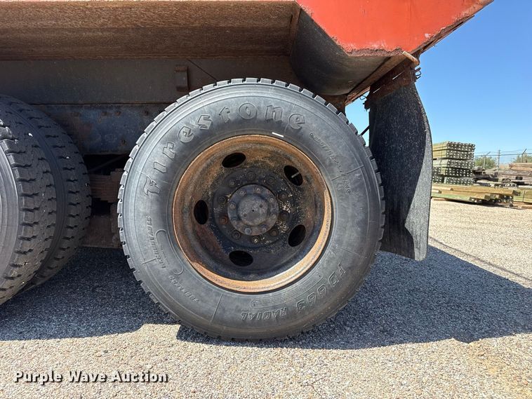 image for item EW4291 2005 International 7400 dump truck