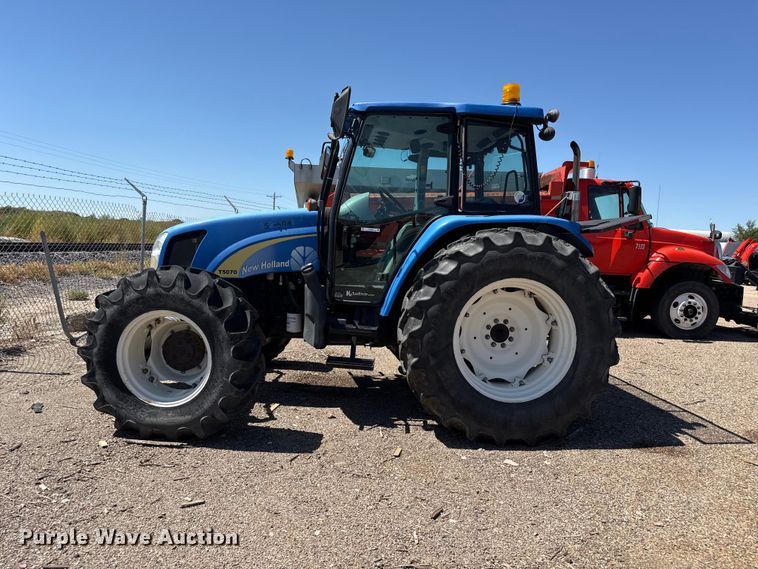 image for item EW4292 2011 New Holland T5070 4WD tractor
