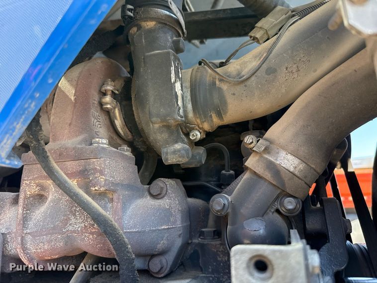 image for item EW4292 2011 New Holland T5070 4WD tractor