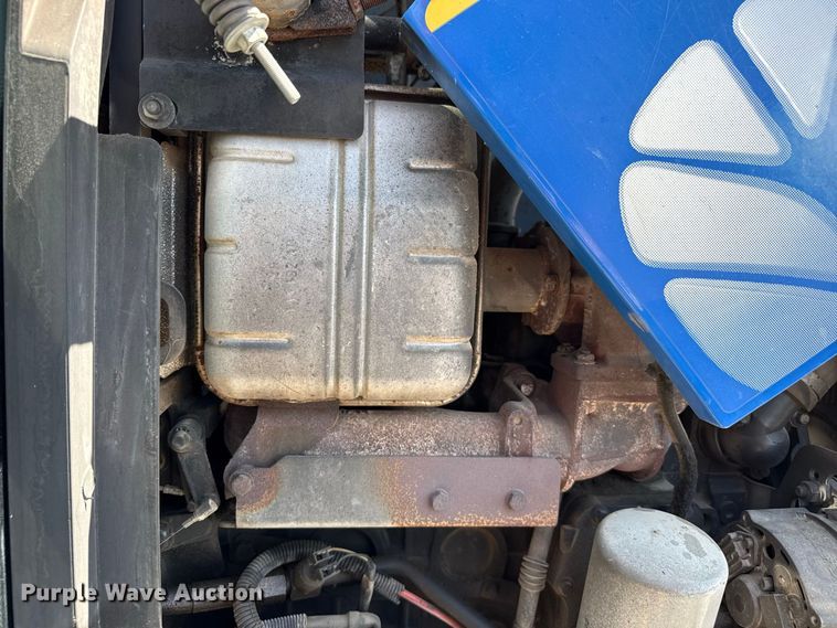 image for item EW4292 2011 New Holland T5070 4WD tractor