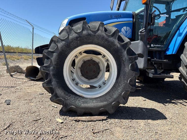 image for item EW4292 2011 New Holland T5070 4WD tractor