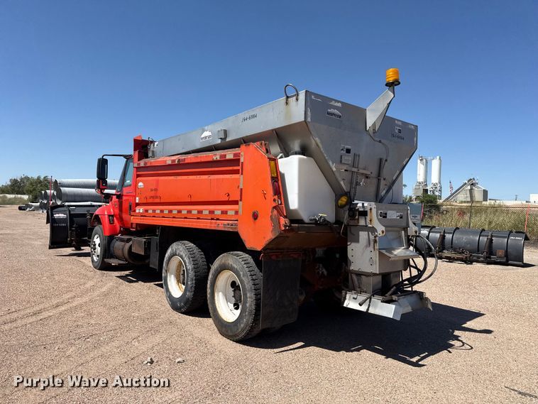 image for item EW4293 2005 International 7400 dump truck