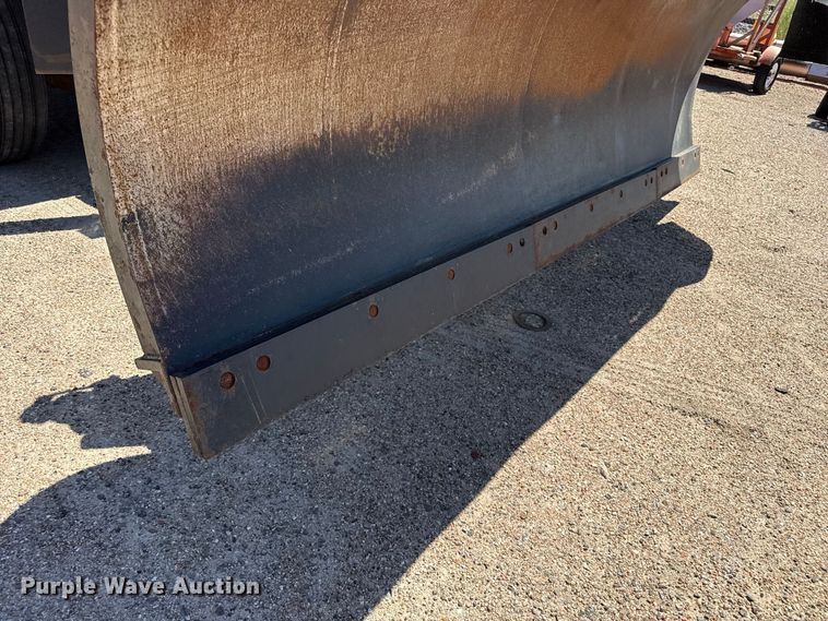 image for item EW4293 2005 International 7400 dump truck
