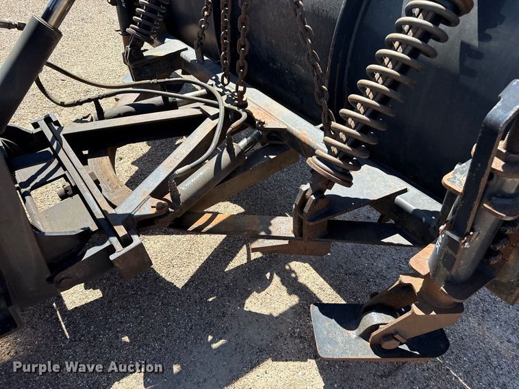 image for item EW4293 2005 International 7400 dump truck
