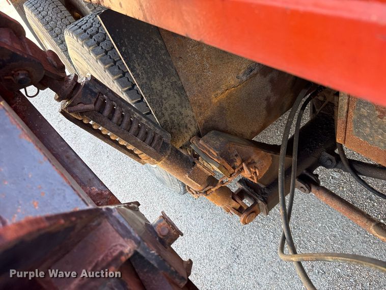 image for item EW4293 2005 International 7400 dump truck