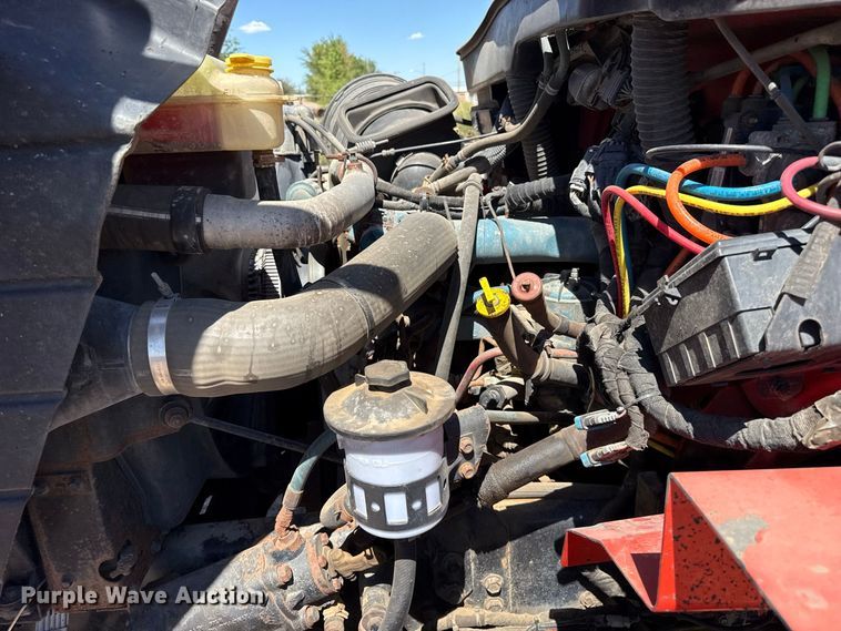 image for item EW4293 2005 International 7400 dump truck