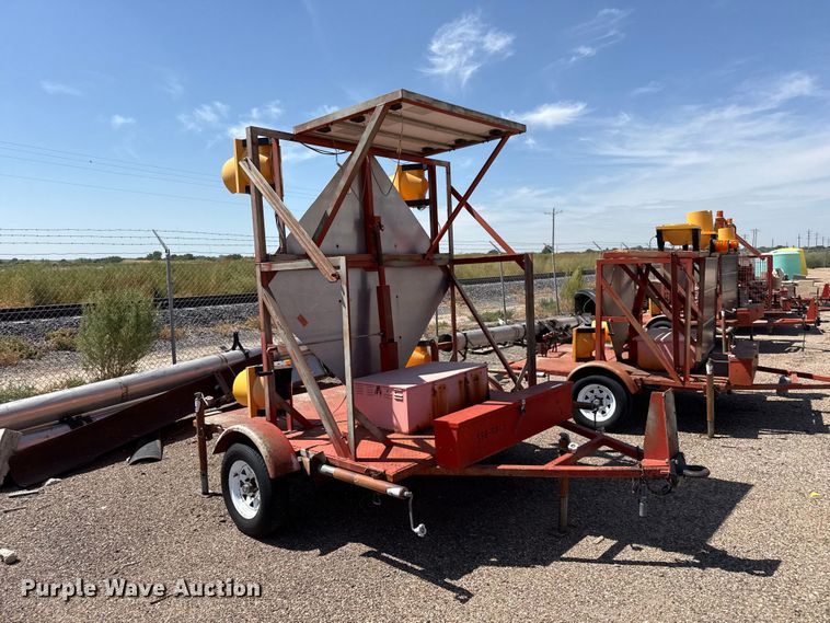 image for item EW4294 Lucas traffic signal trailer