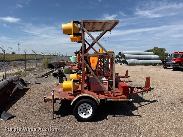 image for item EW4294 Lucas traffic signal trailer