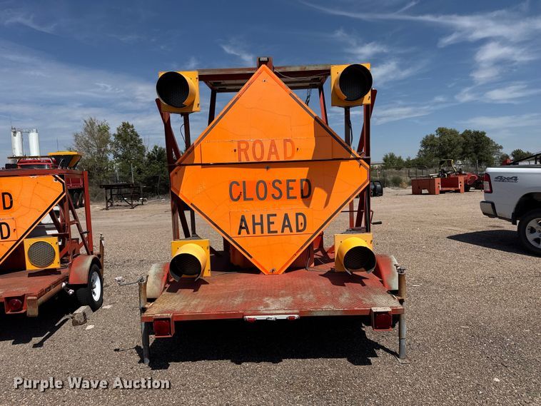 image for item EW4294 Lucas traffic signal trailer