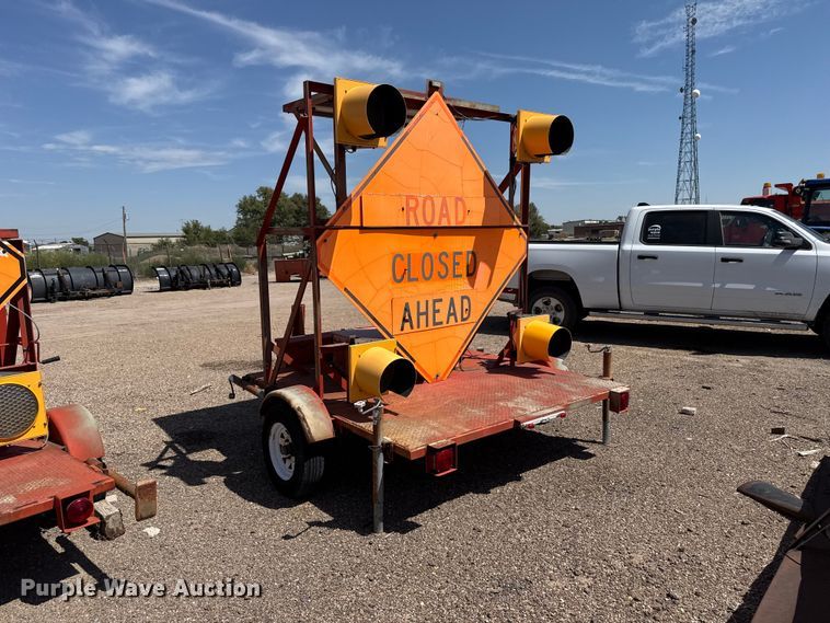 image for item EW4294 Lucas traffic signal trailer