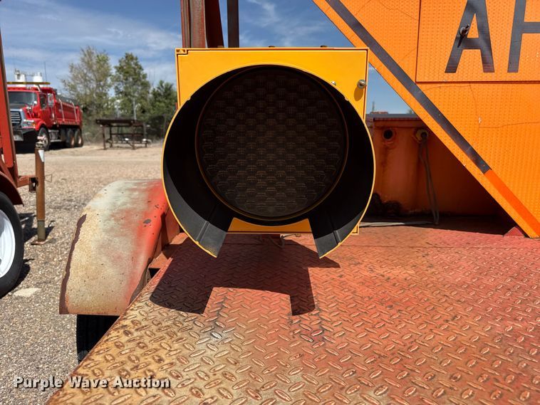 image for item EW4294 Lucas traffic signal trailer