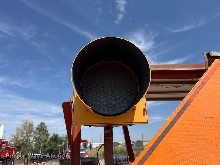 image for item EW4294 Lucas traffic signal trailer