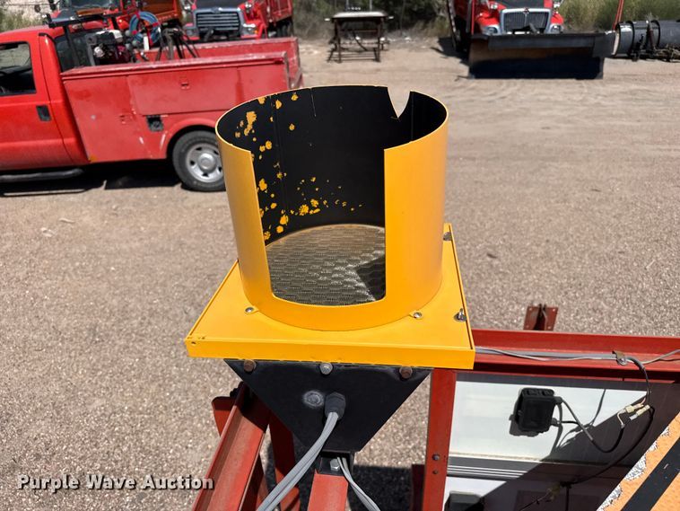 image for item EW4295 (2) Lucas traffic signal trailers