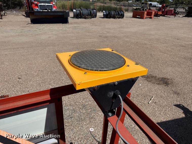 image for item EW4295 (2) Lucas traffic signal trailers