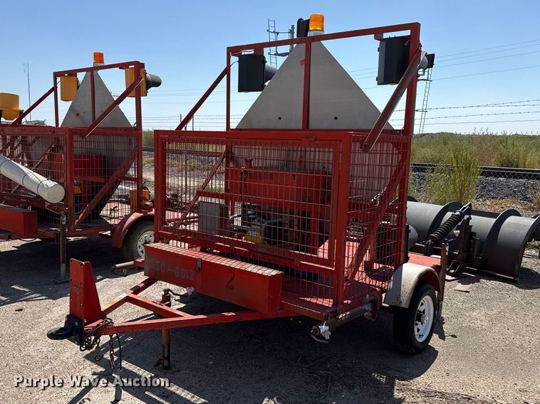 image for item EW4297 Lucas traffic signal trailer