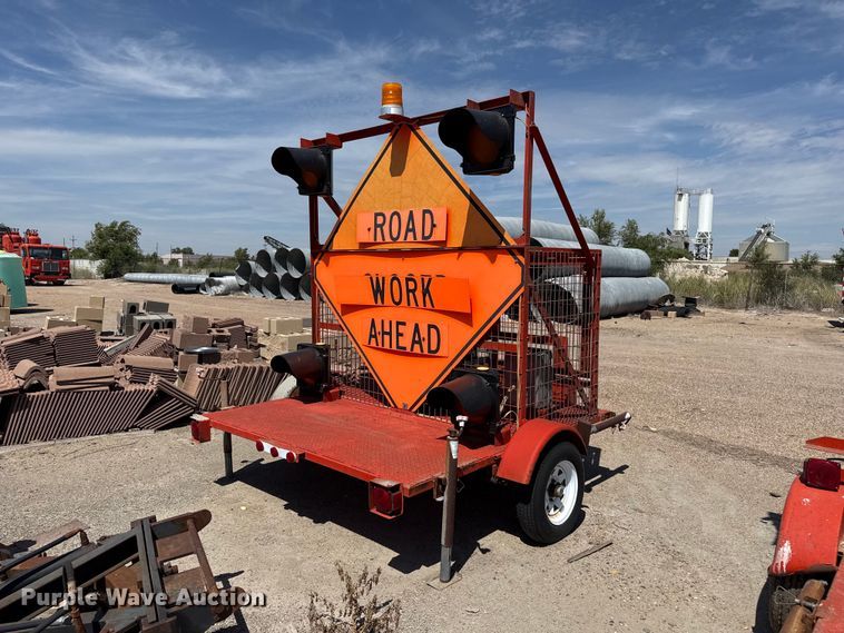 image for item EW4297 Lucas traffic signal trailer