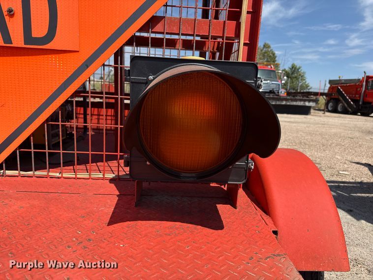 image for item EW4297 Lucas traffic signal trailer