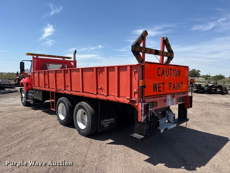 image for item EW4298 2009 International 7500 flatbed truck