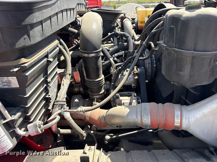 image for item EW4298 2009 International 7500 flatbed truck