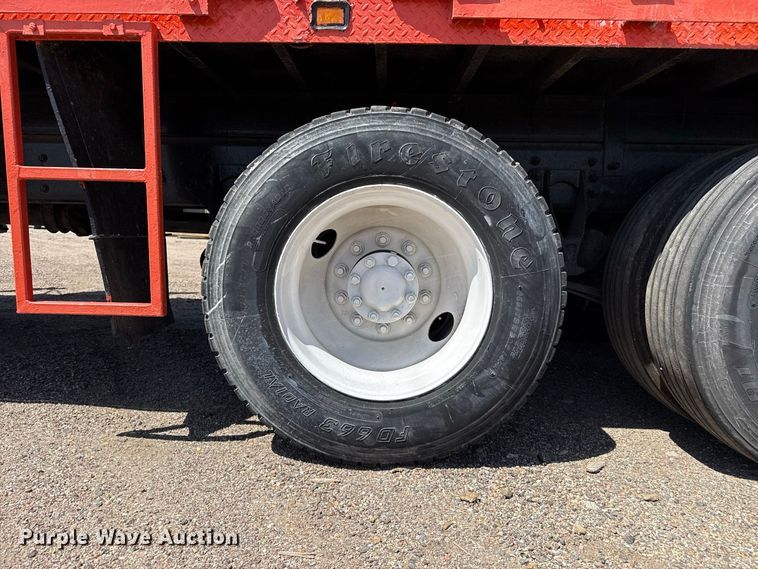 image for item EW4298 2009 International 7500 flatbed truck