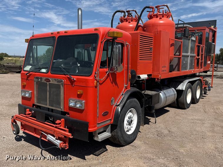image for item EW4299 2005 Peterbilt 320 paint striper truck