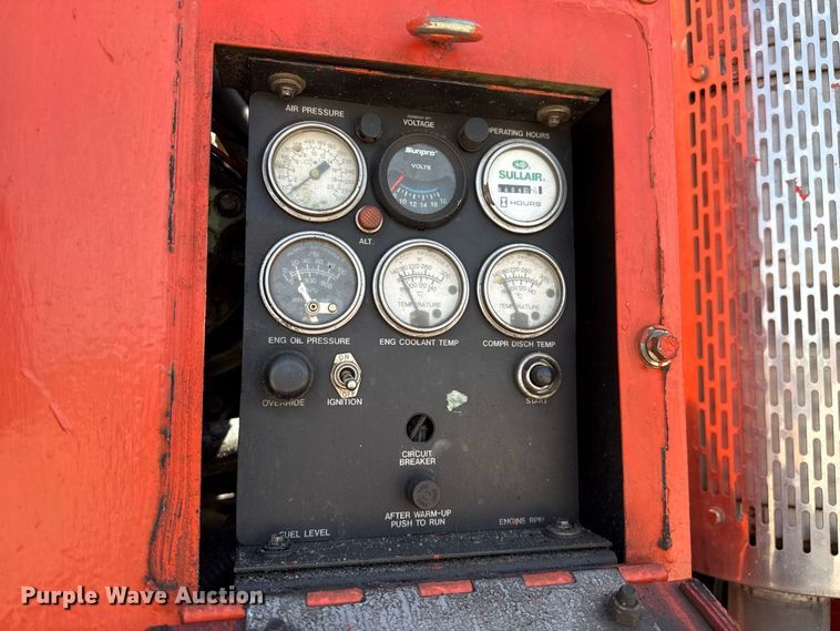 image for item EW4299 2005 Peterbilt 320 paint striper truck